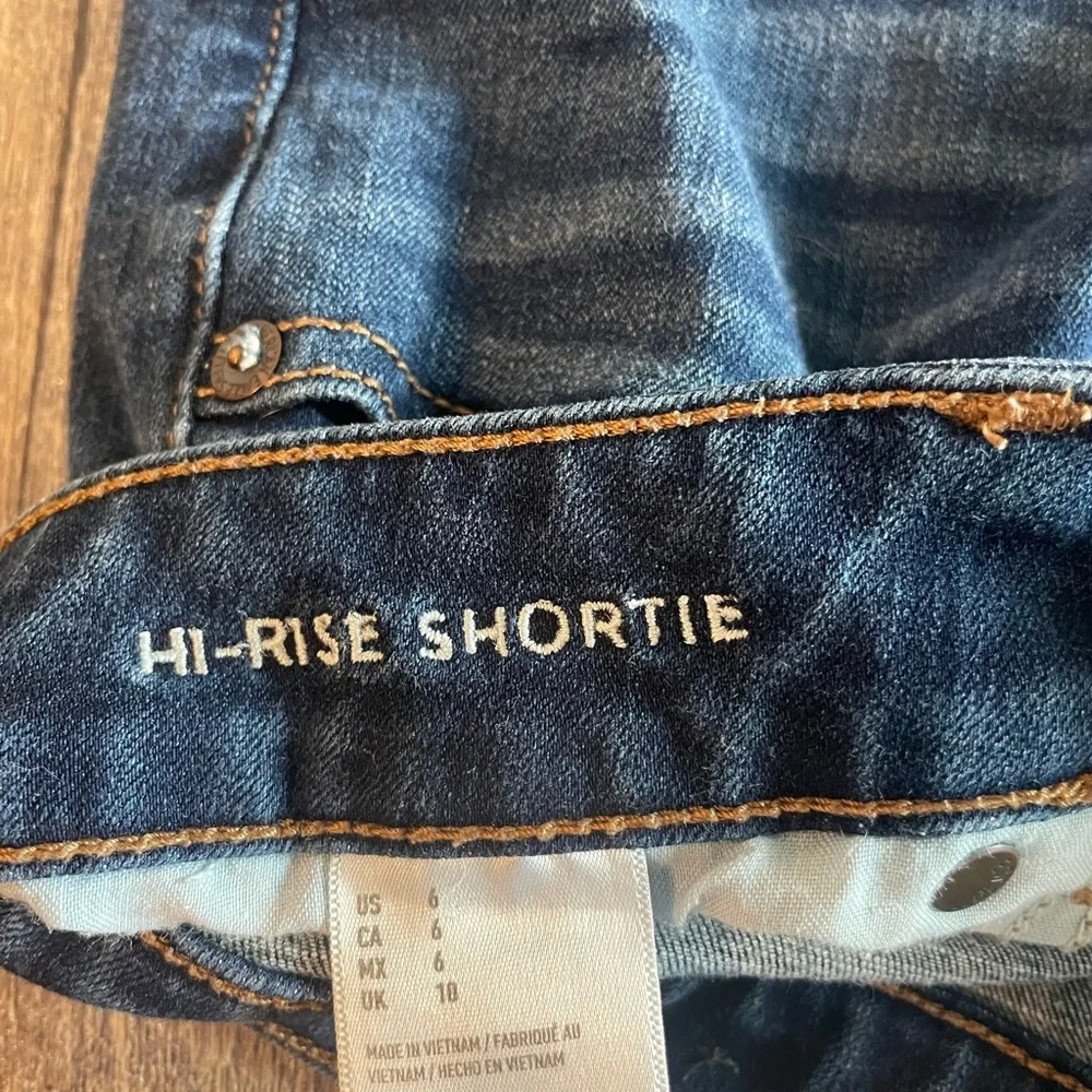 American Eagle Dark Blue Denim Shorts Size 6 - Picture 2 of 4